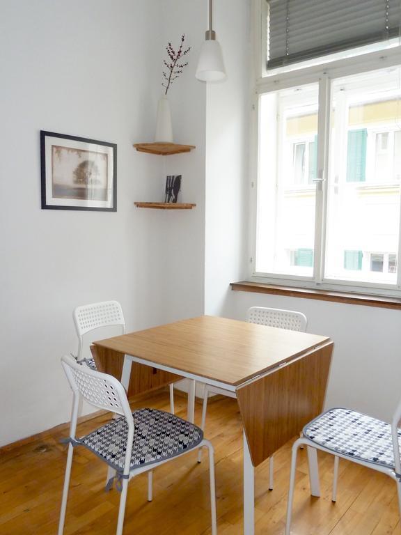 Apartment Jakominiplatz Грац Номер фото