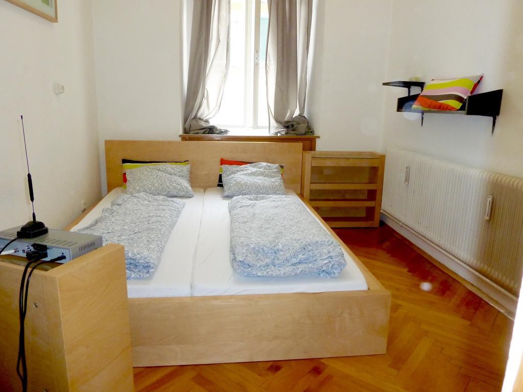 Apartment Jakominiplatz Грац Номер фото